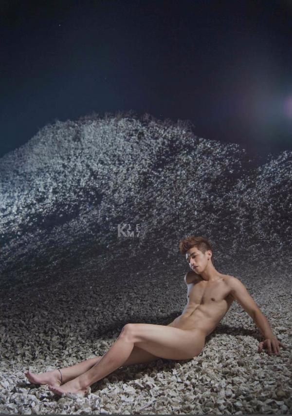 Whoseman-7-平面男模-蔡洋洋---藝術全見版